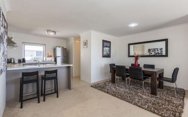 Gold Sands Beach Apartment