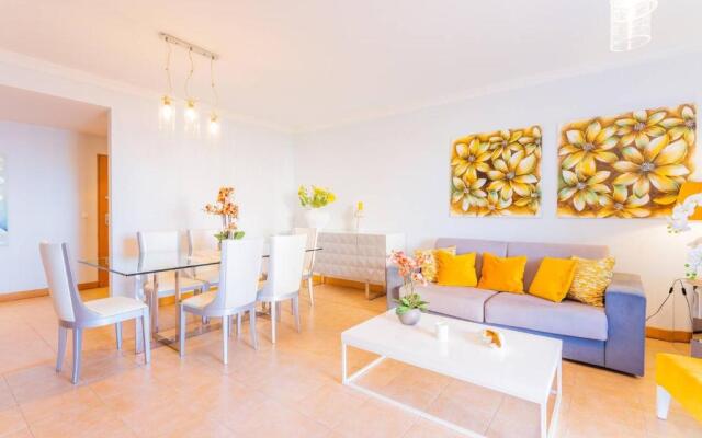 5 bedrooms in Privileged area with Ocean View