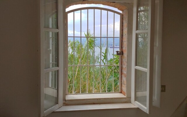 House With 2 Bedrooms in Milazzo, With Enclosed Garden and Wifi - 500 m From the Beach