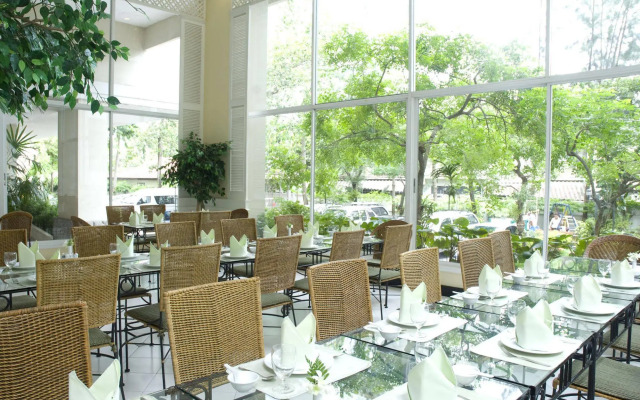 Kantary Bay Hotel & Serviced Apartments Sriracha (SHA Extra Plus)