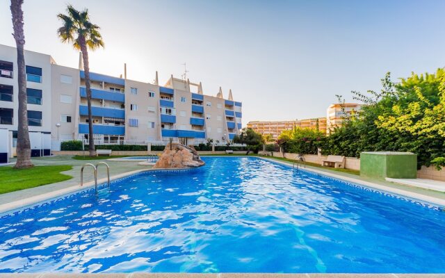 Endless summer of Pinada Beach 3