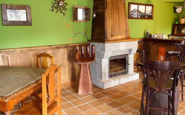 Hostal Pena Santa