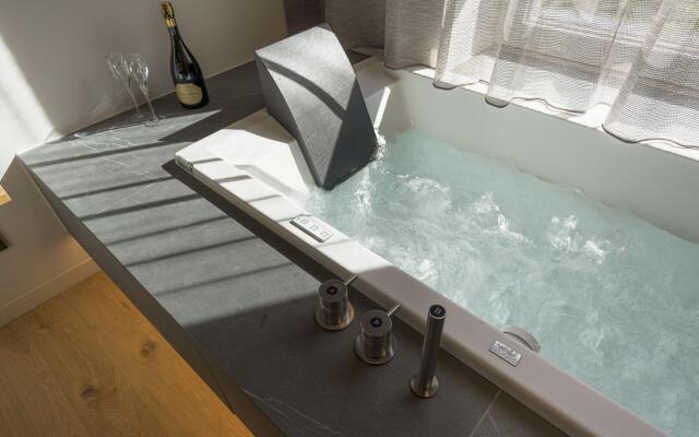 Aera Luxury Suite - APT 1 - 2 pax - Balcone Idro