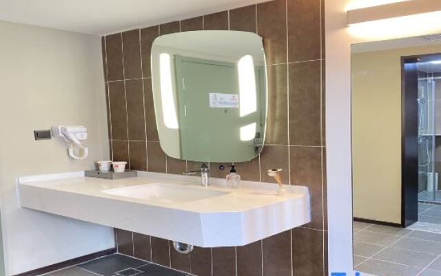 Ibis Hotel (Shangqiu ganghui Wanda store)