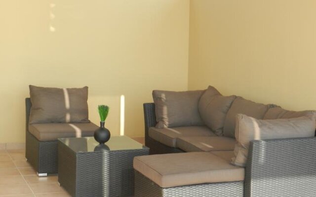 Dora Apartments