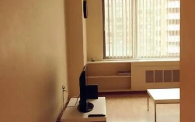 Cozy 1BR Rosslyn Apt with a View