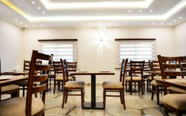 Petra Premium Hotel