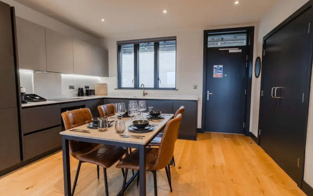 Marron Suite 2BR City Walks