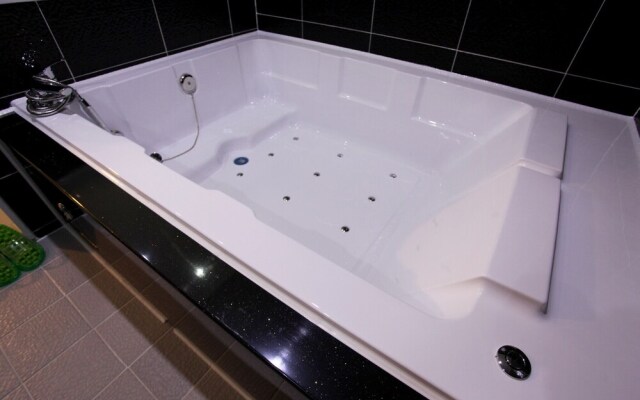 Suwon Ingye Goyu Hotel