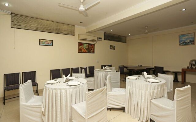 OYO 10171 Hotel Comfort Stay