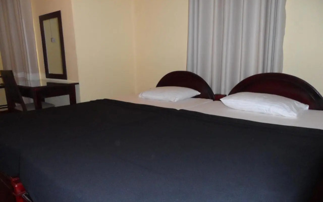 Savana Bungalow & Hostel