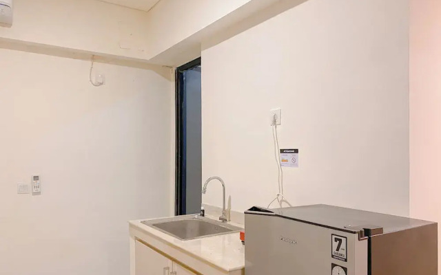 Modern 2BR Room at Meikarta Apartment By Travelio