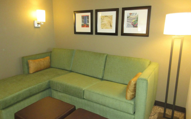 Comfort Suites