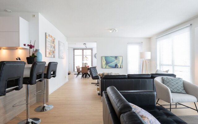 Spacious Apartment in Den Haag near Sea Beach