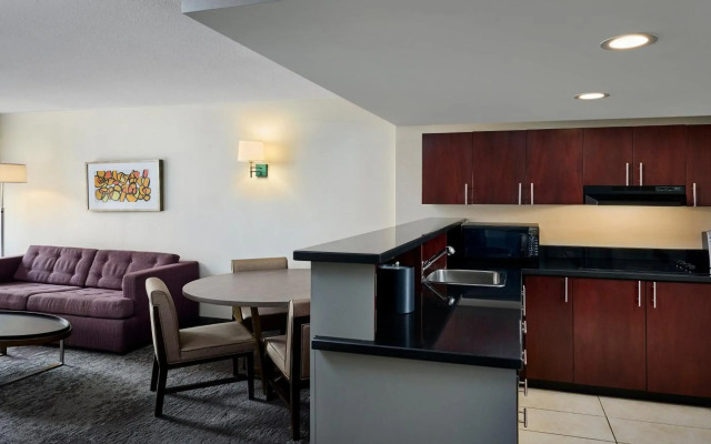 Holiday Inn Ottawa Dwtn - Parliament Hill by IHG