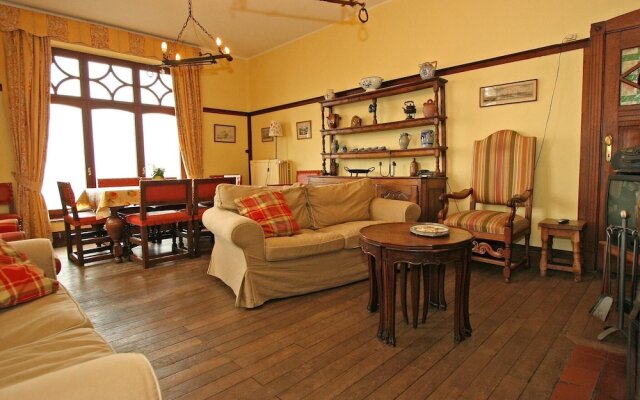 Quaint Holiday Home with Jacuzzi in Bouillon Ardennes