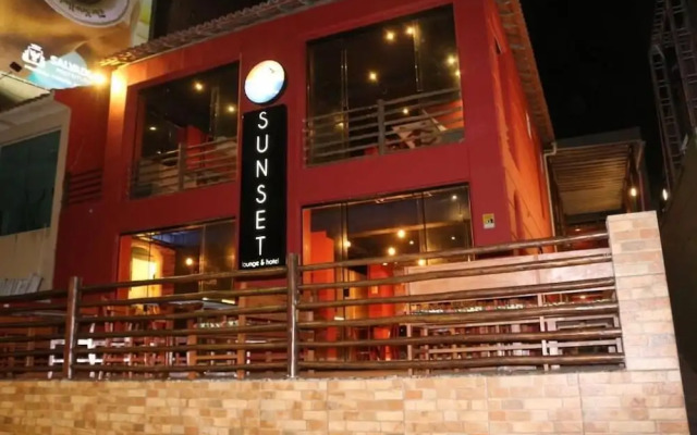 Sunset Lounge Hotel