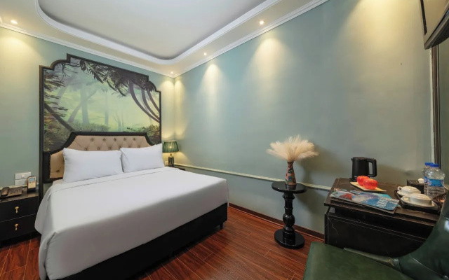 Madelise Stardust Hotel & Travel