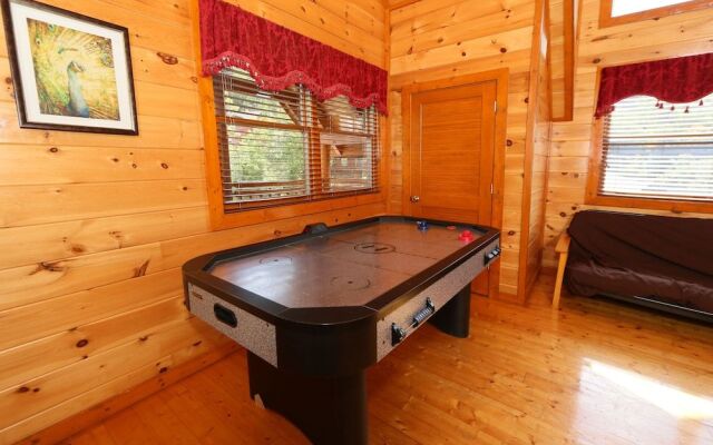 Family Valley Lodge - Six Bedroom Cabin