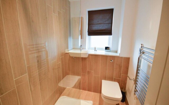 Modern Studio Flat In Clifton