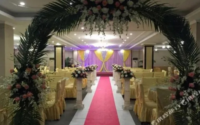 Xianglongwan Conference & Holiday Center