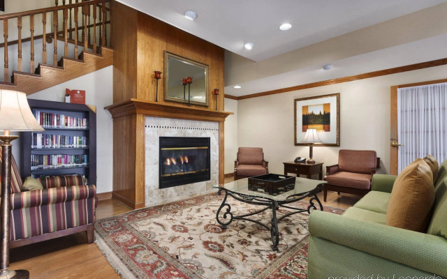 Country Inn & Suites by Radisson, Marion, OH