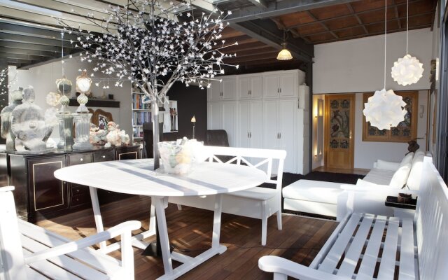 Watermelon - Modernist Terrace Flat II