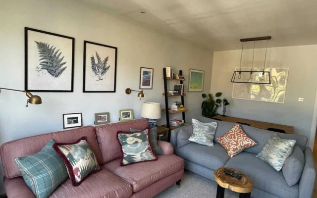 Bright & Stylish 1BD Flat - Wandsworth Town