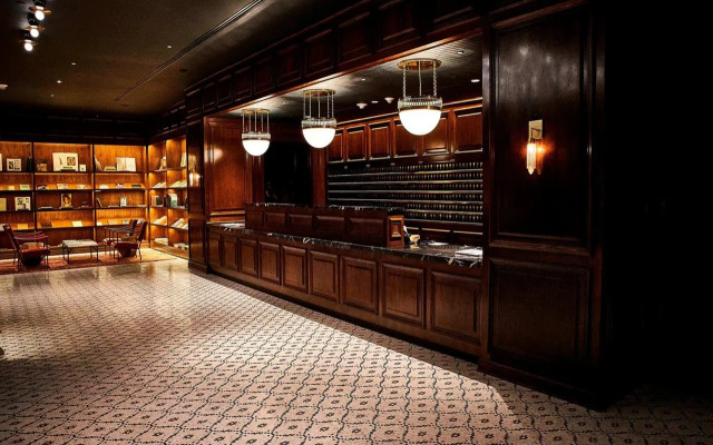 The Adolphus, Autograph Collection