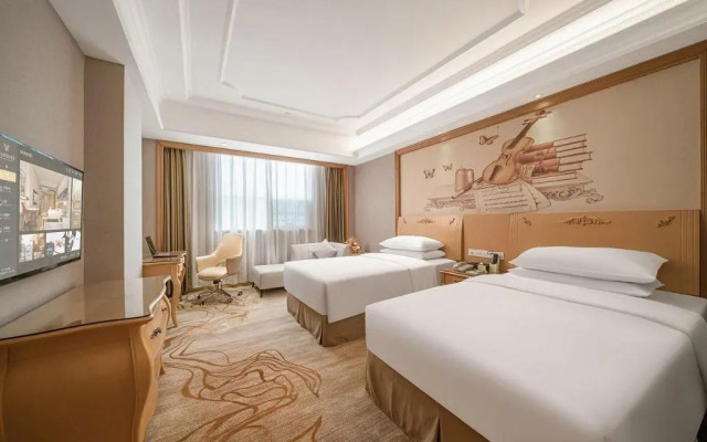 Vienna International Hotel Shenzhen Longhua Center