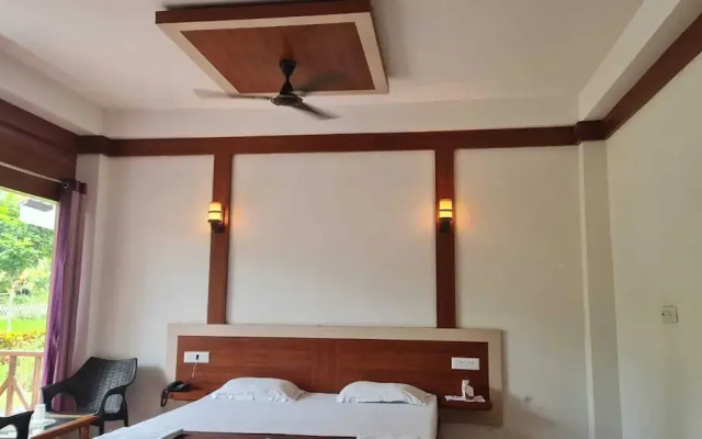 Hotel Exotica Squares Beach Resort