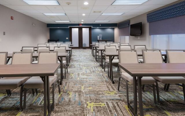 Candlewood Suites Chicago/Hoffman Estates