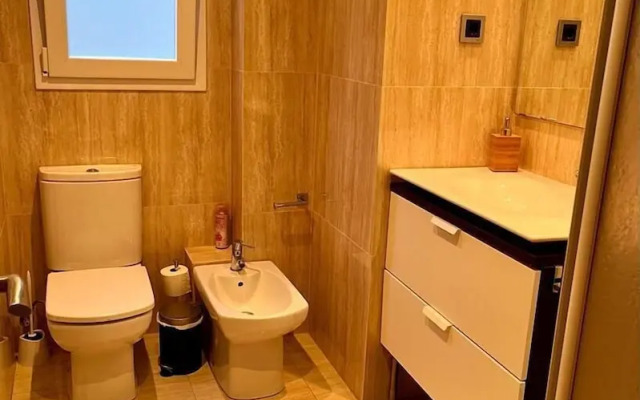 Amplio apartamento cerca FIRA y Centro