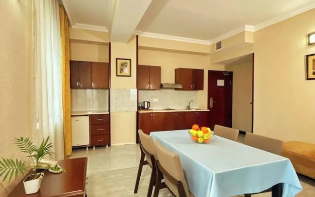 Crown Suites