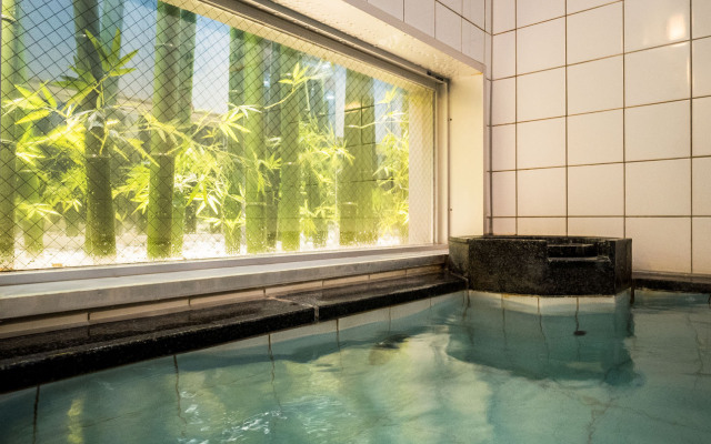 Super Hotel Yokkaichi/Along National Highway 1 (Kokudo Ichigou-Zoi)