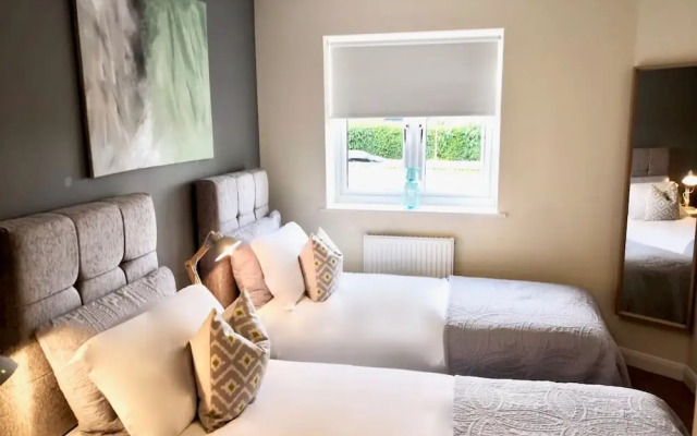 Razia Apartments