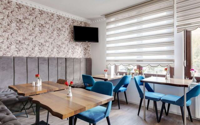Deluxe Apartment in Oberhausen With Breakfast
