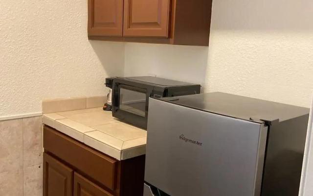 Europa Inn & Suites