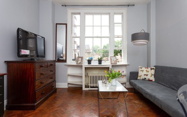 2 Bedroom Apartment Near Queensway And Bayswater