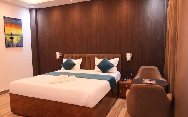 The Hoften Snowia Luxury Stay Near Bhalugarh Waterfall