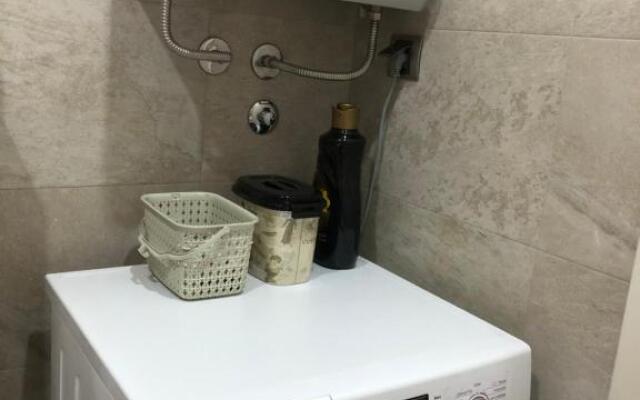 Modern 1 Bed Apartment, near shopping mall Stadion