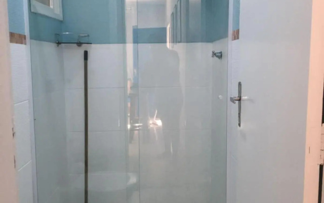 Casa em condomínio em Martin de Sá.