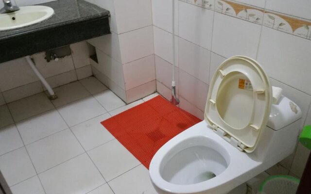 Dalian Golden Beach Swan Lake Hotel