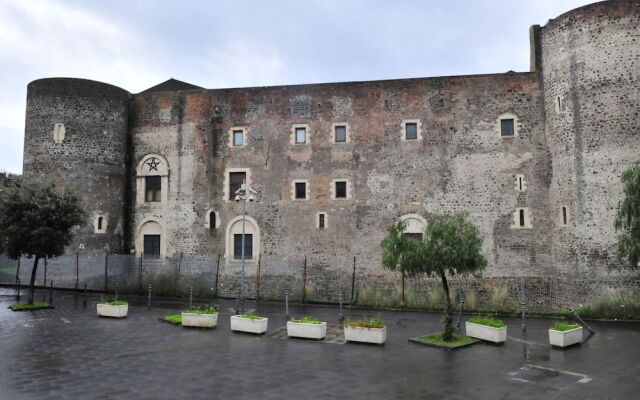 Terrazza sul Castello Ursino by Wonderful Italy