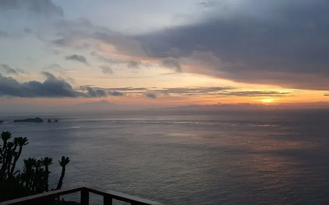 Eco-tourist Dream Beach Cliff Villas