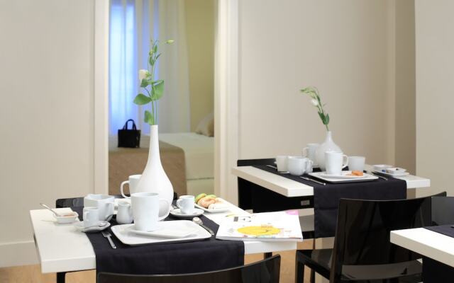 Elite Accommodations & Hydromassage Pool