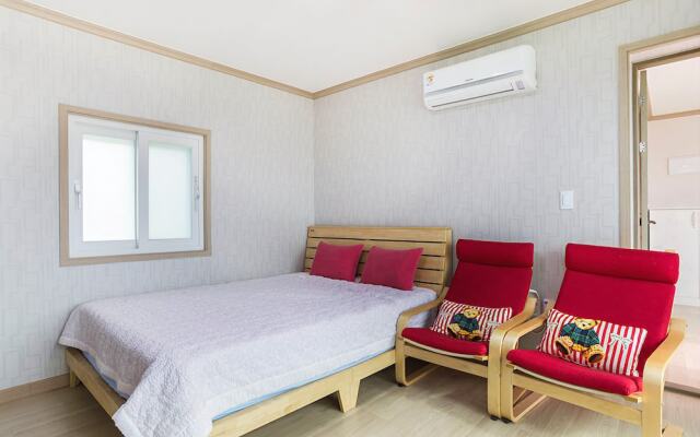 Yeosu Gold Light Pension