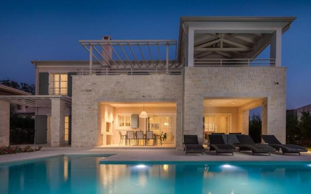Villa Alicia by ILC