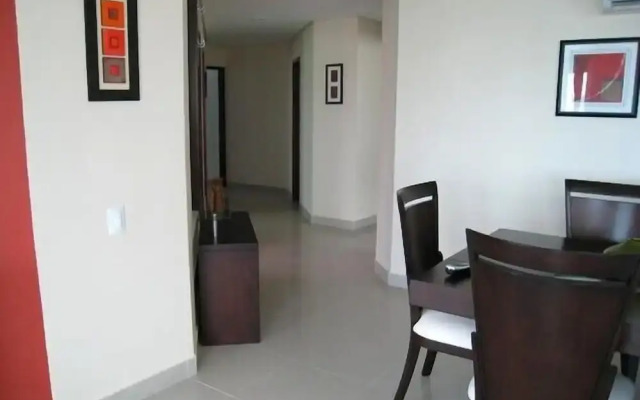 Semi Penthouse Torres Del Lago