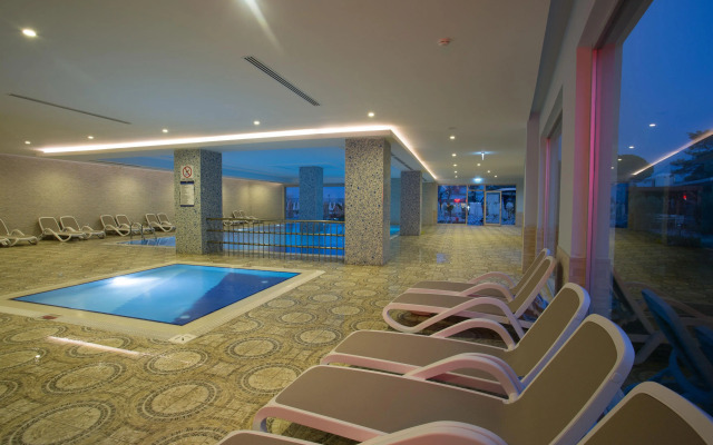 Water Side Resort & Spa